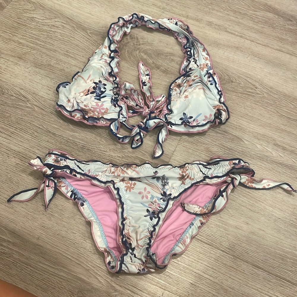 Isabella rose bikini